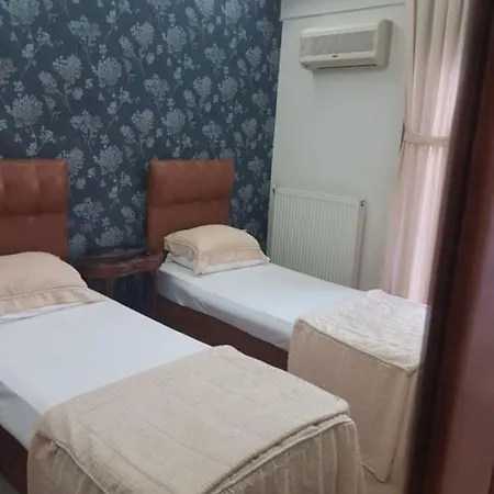 Honorata 2* Παραλία