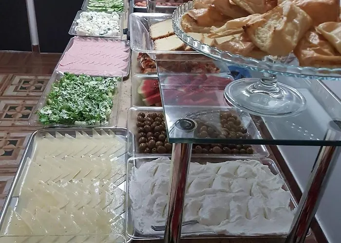 Honorata Paralía